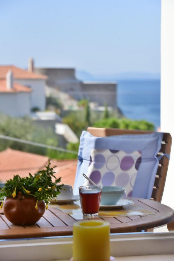 Options House Villa Hydra  Bagian luar foto
