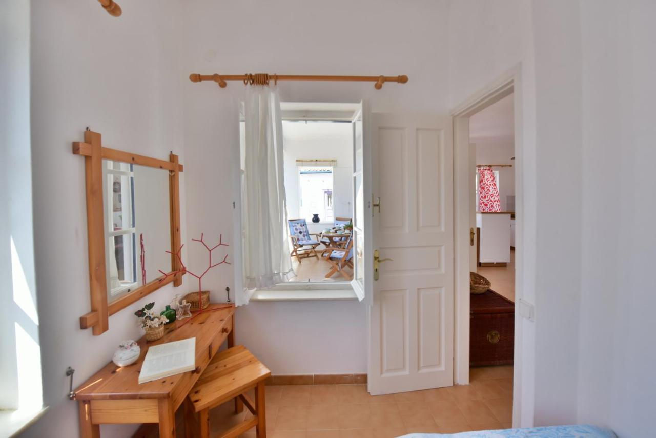 Options House Villa Hydra  Bagian luar foto