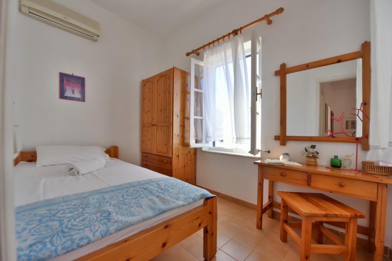 Options House Villa Hydra  Bagian luar foto