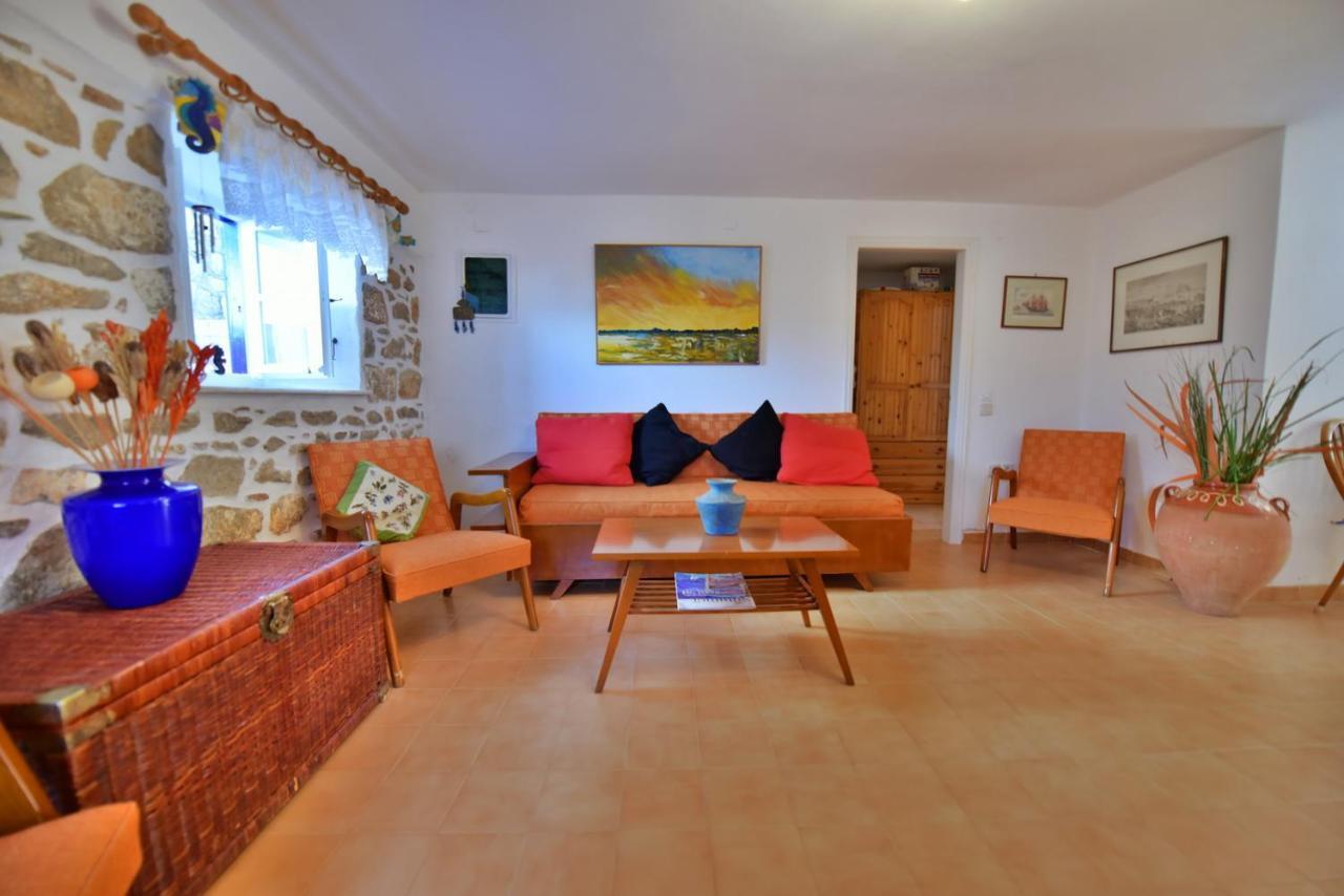 Options House Villa Hydra  Bagian luar foto