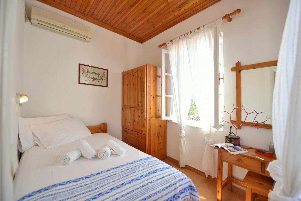 Options House Villa Hydra  Bagian luar foto